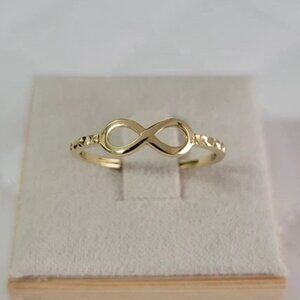 ‼️SOLD‼️ 18K Yellow Gold Minimalist Infinity Ring, Size 7